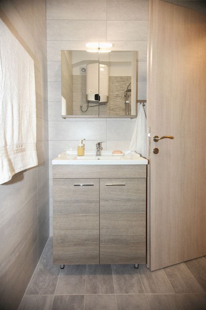 G&M Luxury Studios Apartment, 1 Bedroom (#6) 5