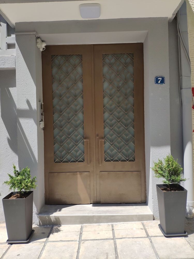 undefined G&M Luxury Studios 6