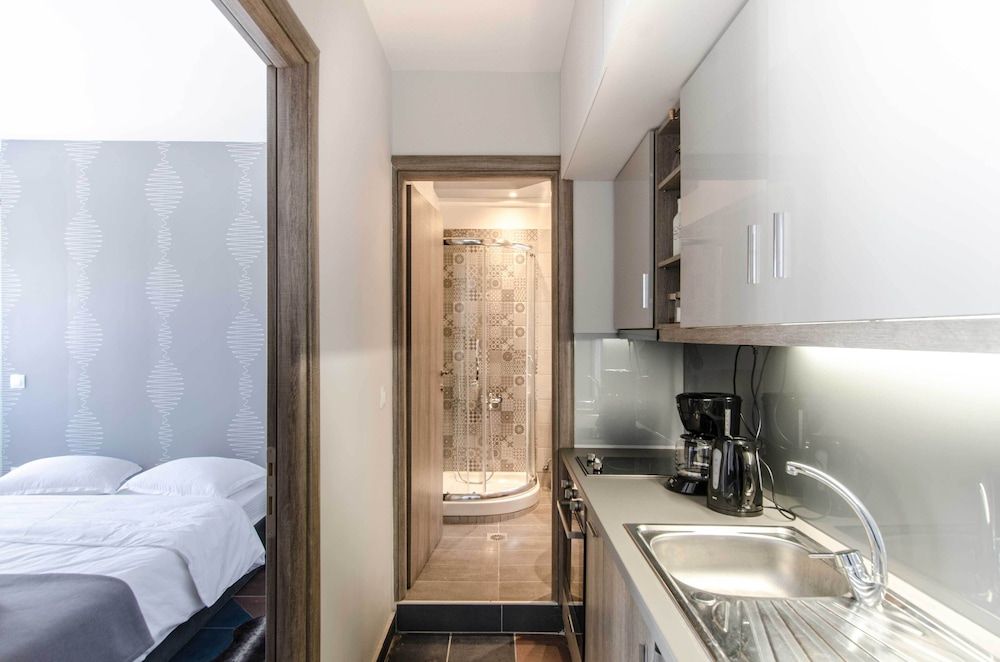 Evel's Home Suites Apartment (Elegant) 4