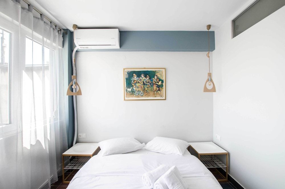 undefined Evel's Home Suites 8