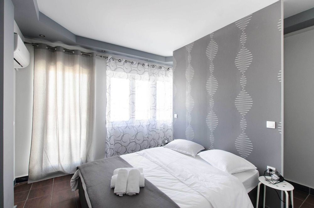 Evel's Home Suites Apartment (Elegant) 2