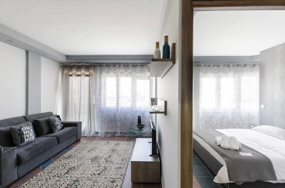 undefined Evel's Home Suites 2