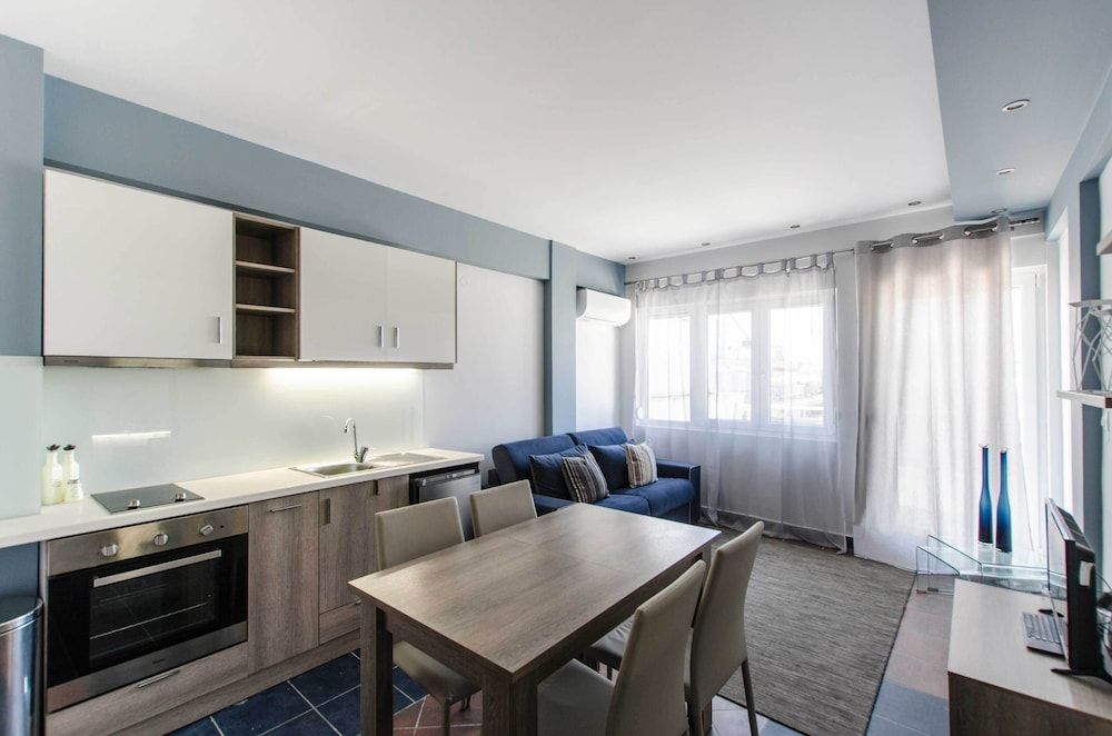 Evel's Home Suites Apartment, 2 Bedrooms (Spacious) 6