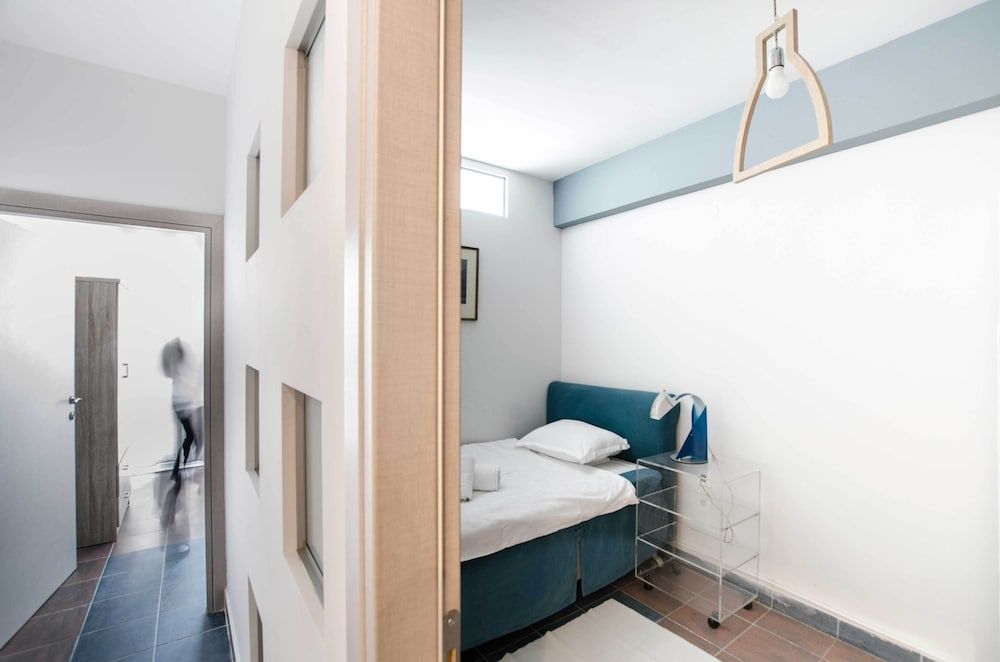 undefined Evel's Home Suites 9