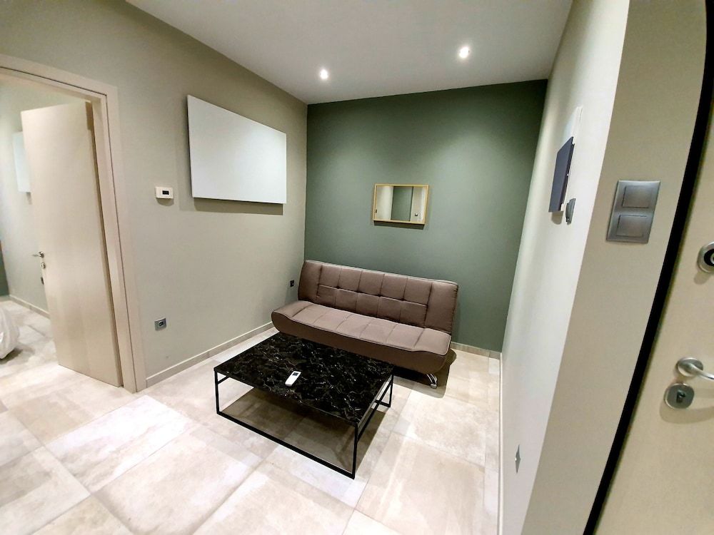 Cosmopolitan Apartments Nilie Suites & Aprts Business Apartment (102) 8