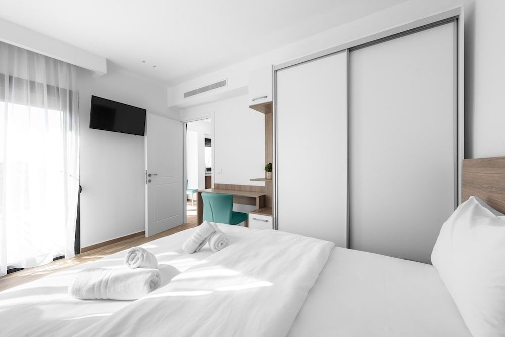 Penthouse Level 8 Nilie Hospitality MGMT Panoramic Penthouse, 1 Bedroom, Balcony, City View 5