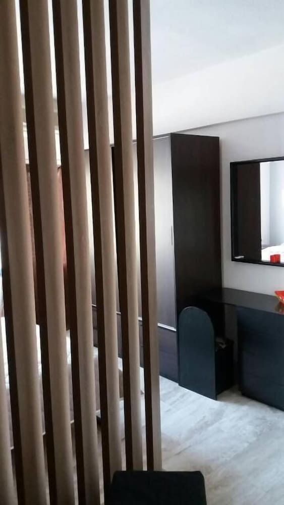 undefined Zorbas Studio 5