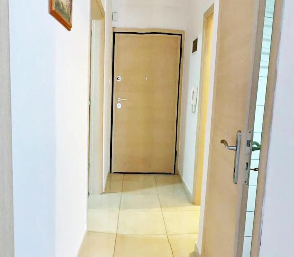 undefined Monad Apartment Sapfous 5