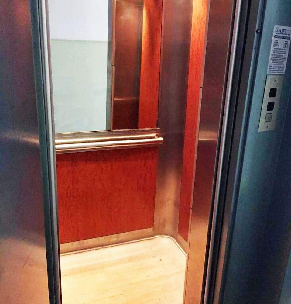 undefined Monad Apartment Sapfous 4