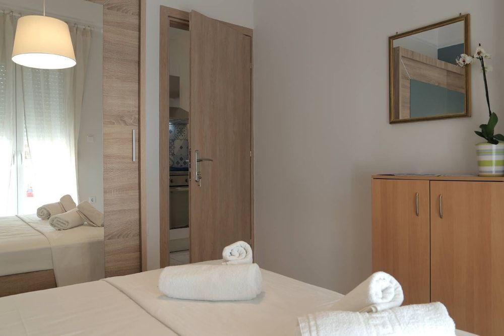 undefined Stylish Modern Apartment 8