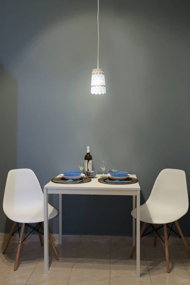 undefined Stylish Modern Apartment 4