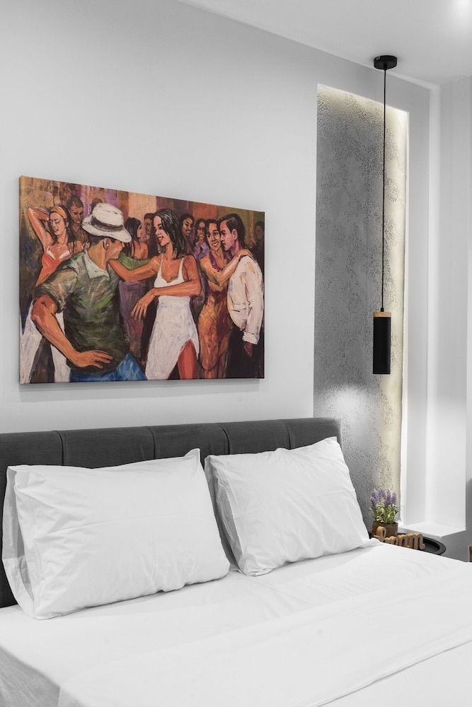 undefined White and Wood Nilie Hospitality MGMT 6