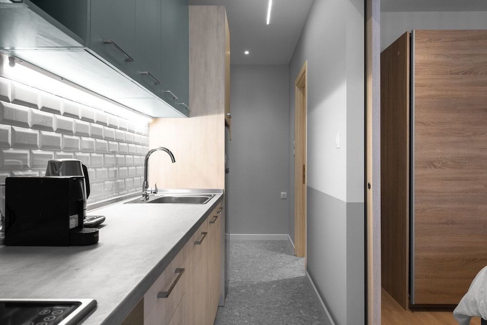 New Yorker Nilie Hospitality MGMT Apartment 6