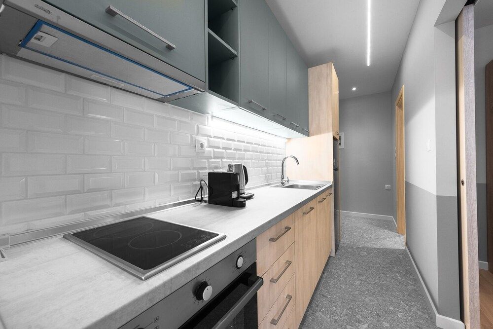 New Yorker Nilie Hospitality MGMT Apartment 7