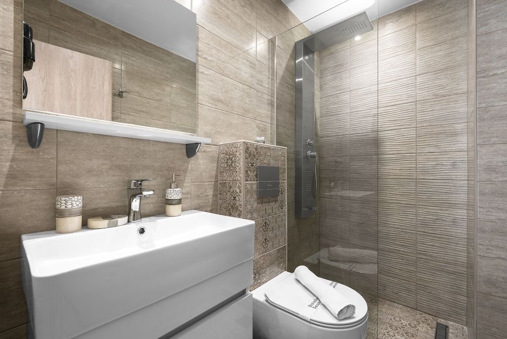Laussane Nilie Hospitality MGMT Business Apartment 10