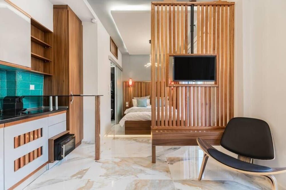 undefined KSquared Nilie Hospitality MGMT 5