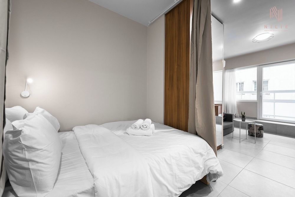 Big Apple, Nilie Hospitality MGMT Studio, Balcony