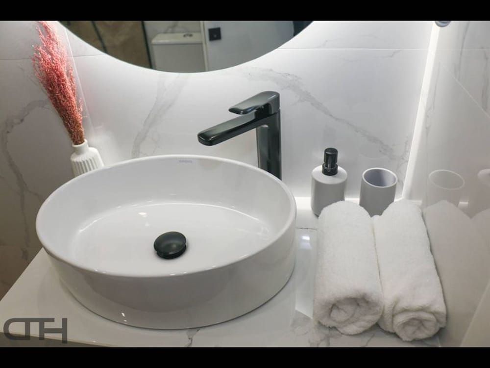 Luxury 80m2 Apartment With Balkony Downtown Apartment, 2 Bedrooms, Accessible, Balcony 19