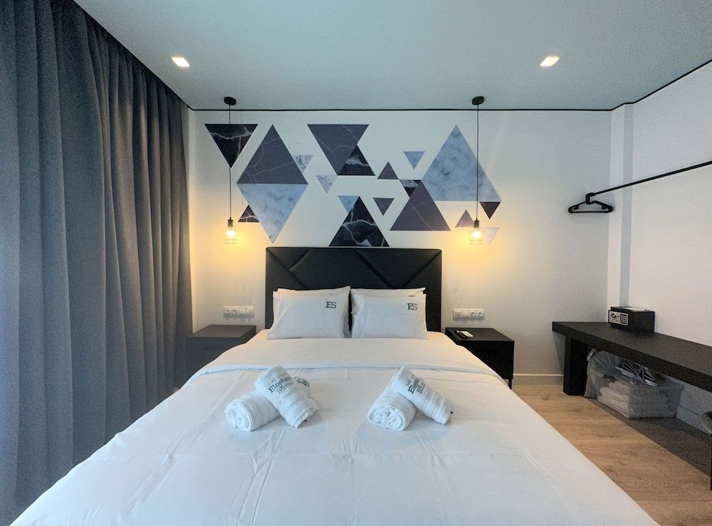 undefined Urban Elephant Suites 7