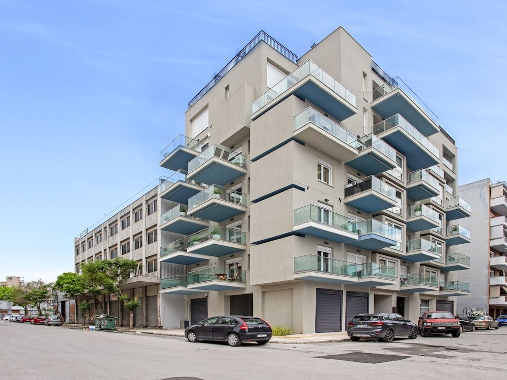 undefined Sanders Old Port - Charming 1-bdr. Apt. w/ Balcony 3