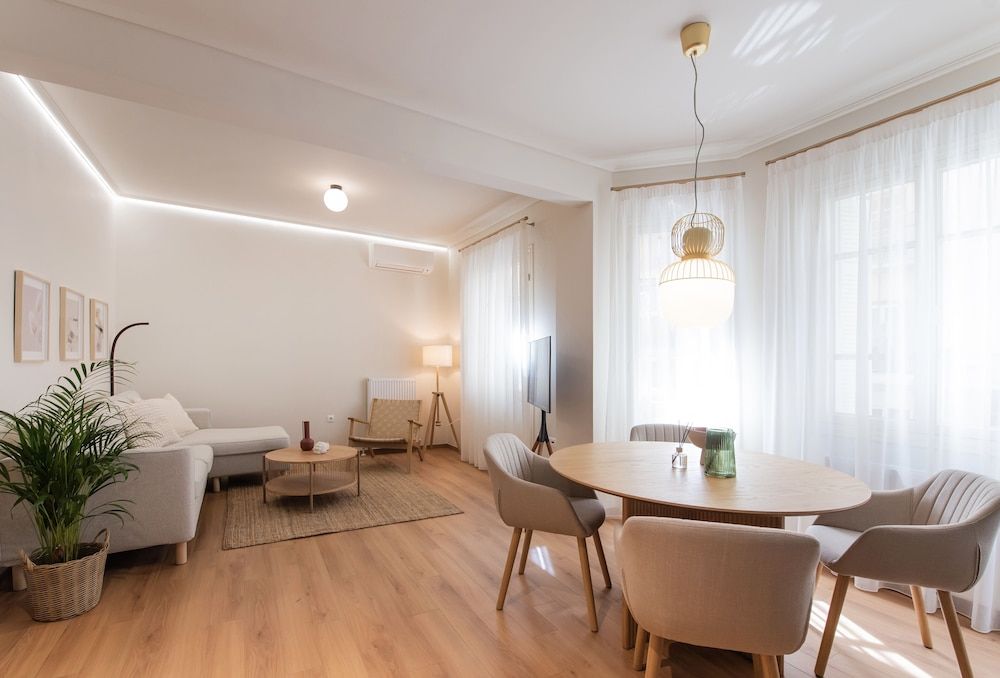 White Lotus Comfort Apartment, 1 Queen Bed 17