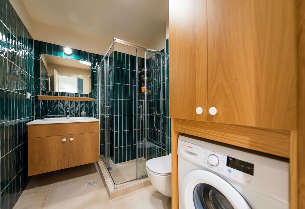 White Lotus Comfort Apartment, 1 Queen Bed 10