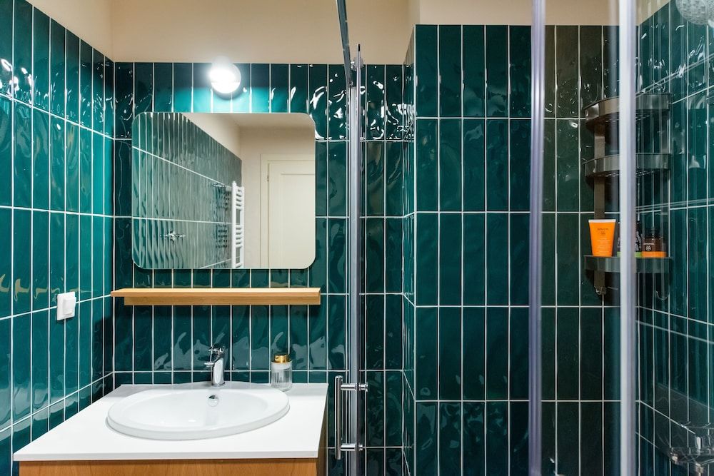 White Lotus Comfort Apartment, 1 Queen Bed 12