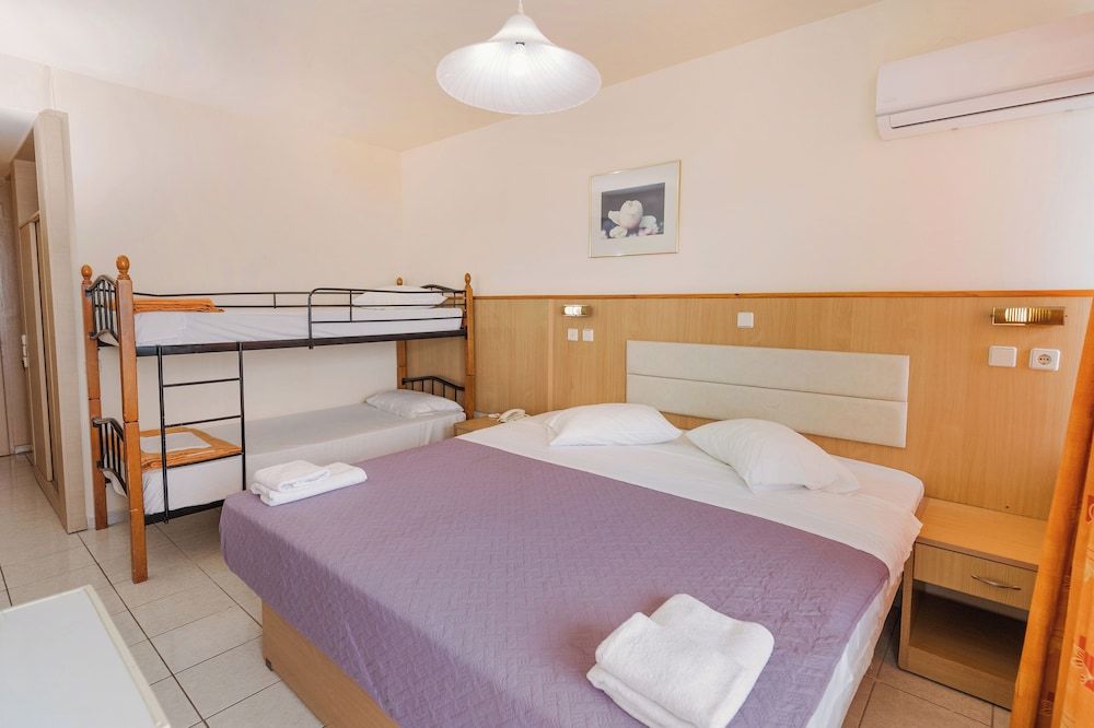 Quadruple Room, Garden View