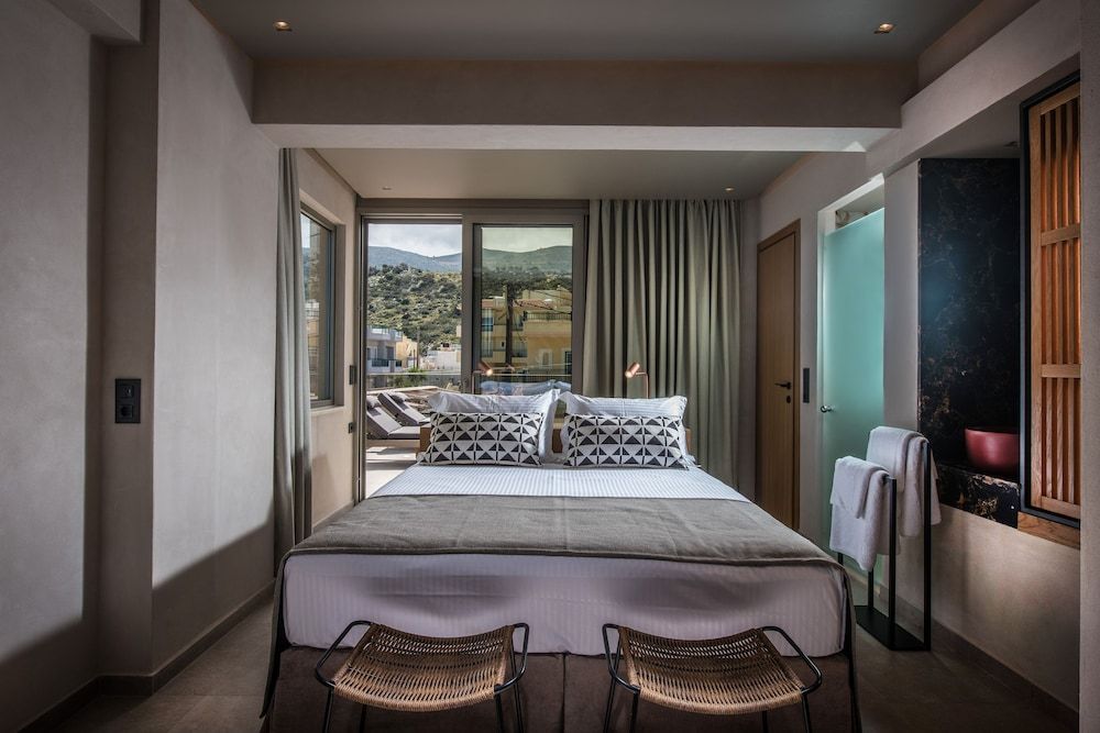 Deluxe Studio Suite