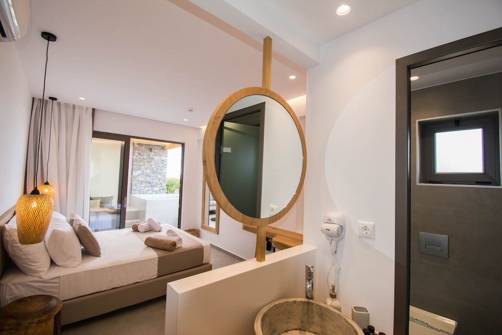 Deluxe Room with Jacuzzi