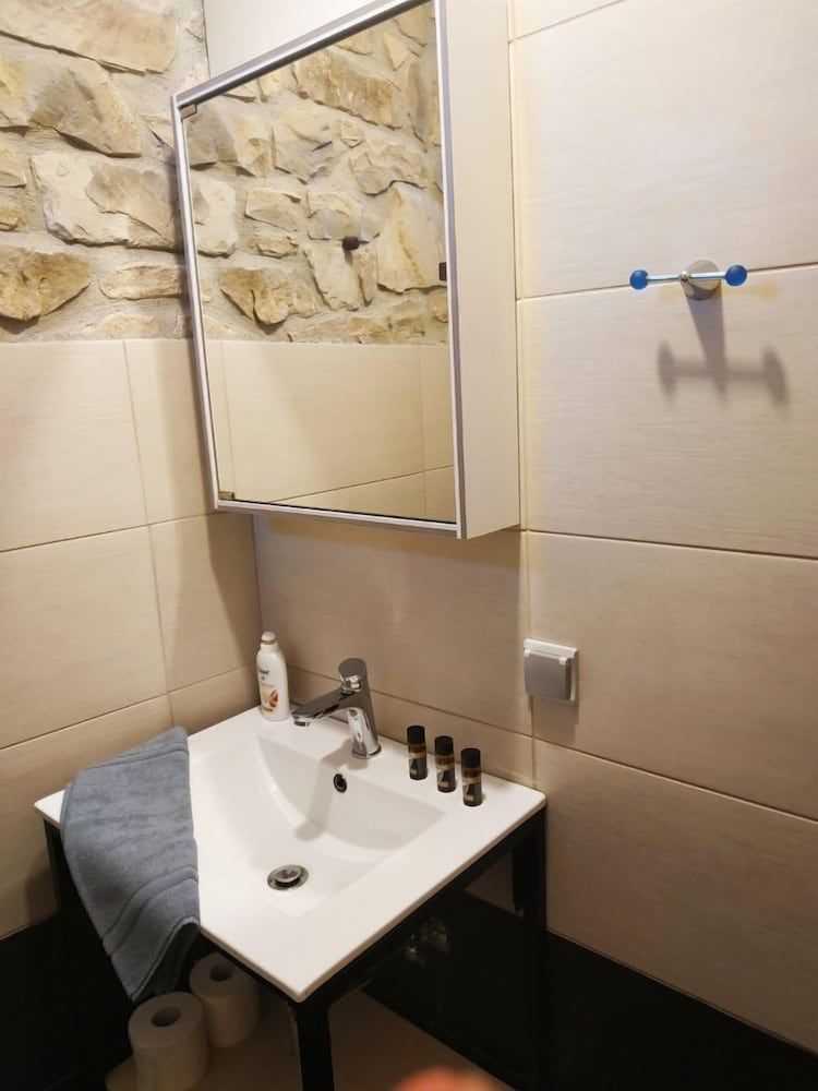 Casa Della Vita Family Suite, Pool View, Courtyard Area 3