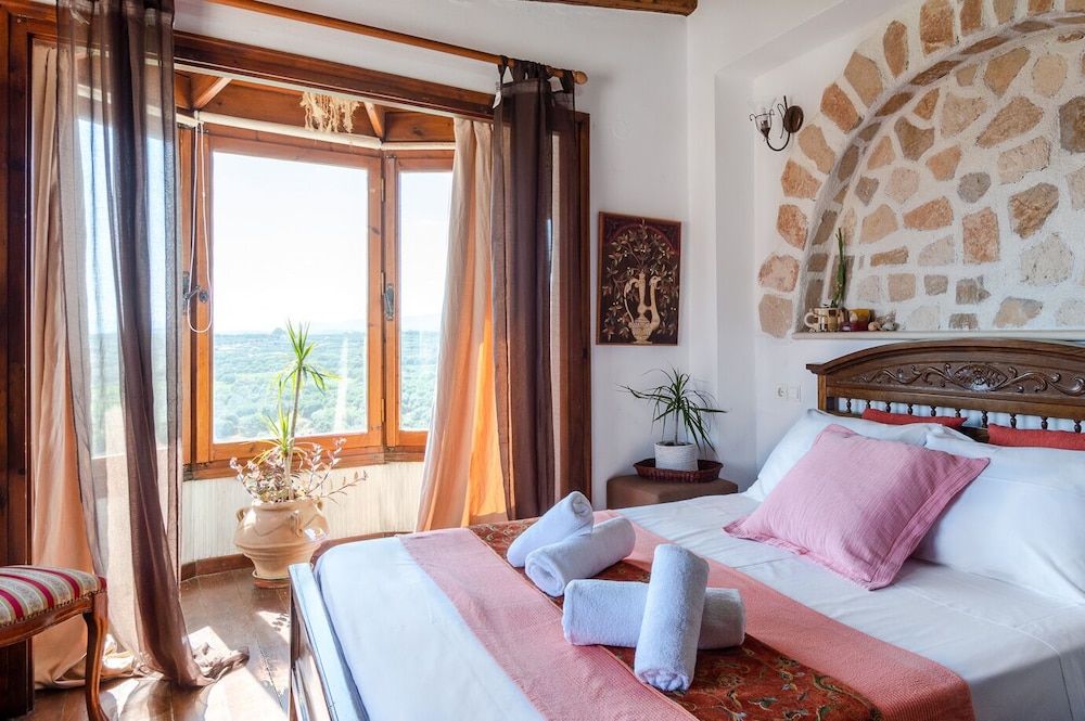 Elia Woodstone Houses Traditional Villa, Private Pool, Partial Sea View