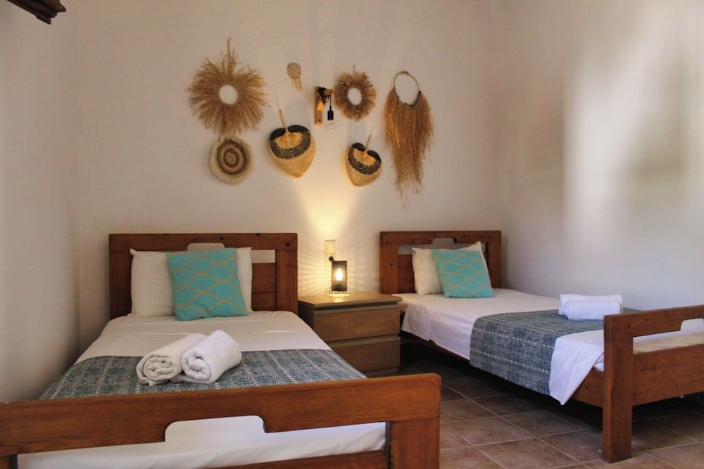 Elia Woodstone Houses Traditional House, 4 Bedrooms, Mountain View 13