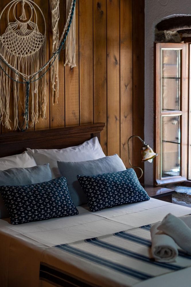 Elia Woodstone Houses Traditional Villa, Private Pool, Partial Sea View 6