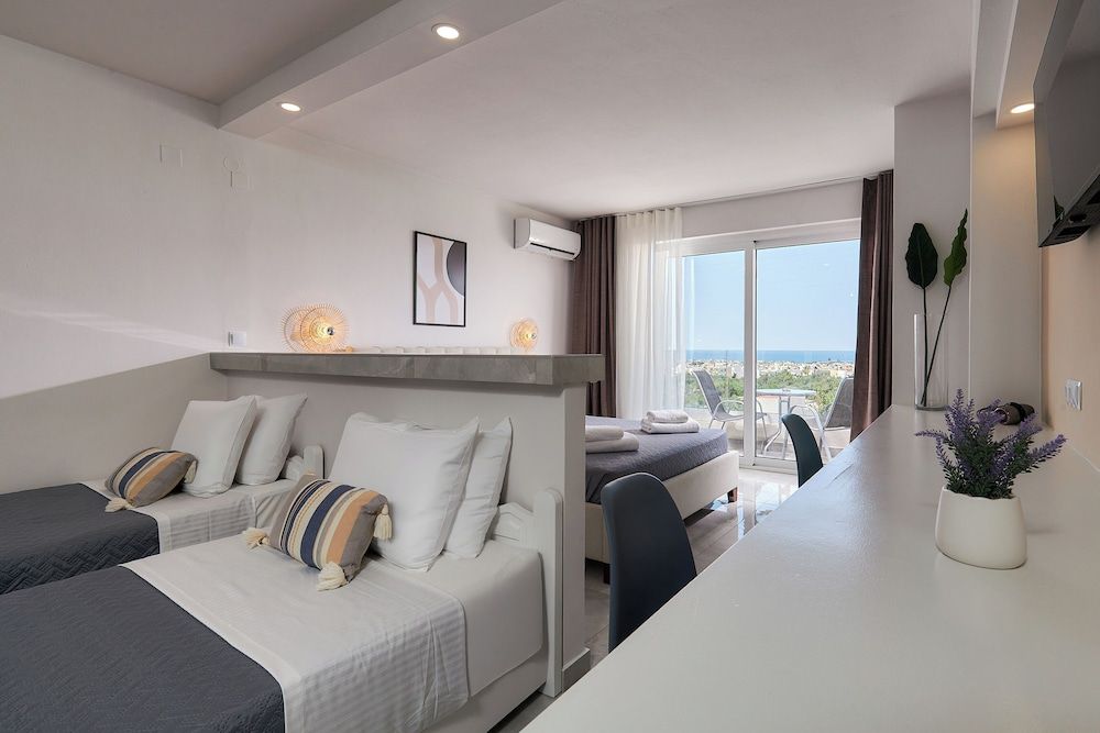 Superior Quadruple Suite Sea view