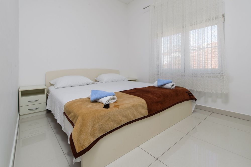 Apartment, City View (2)