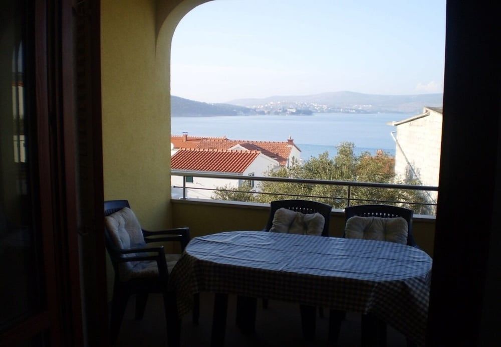 Apartment (Vik - 60 m from the sea - A1(2+2))