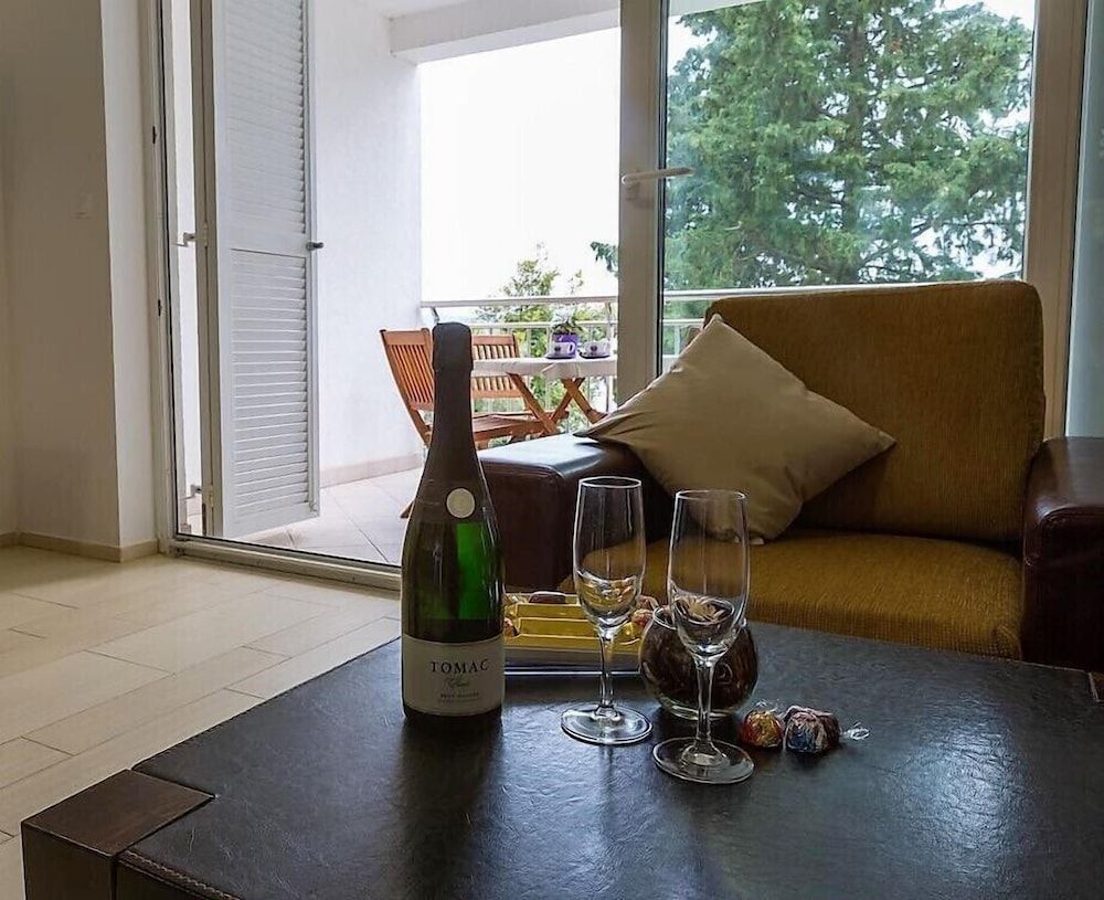 Apartmani Heta Apartment, 2 Queen Beds, Sea View H2 8