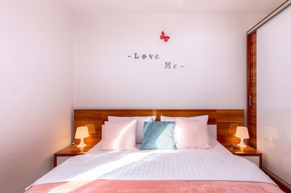 Apartment, 2 Bedrooms, Sea View (2)