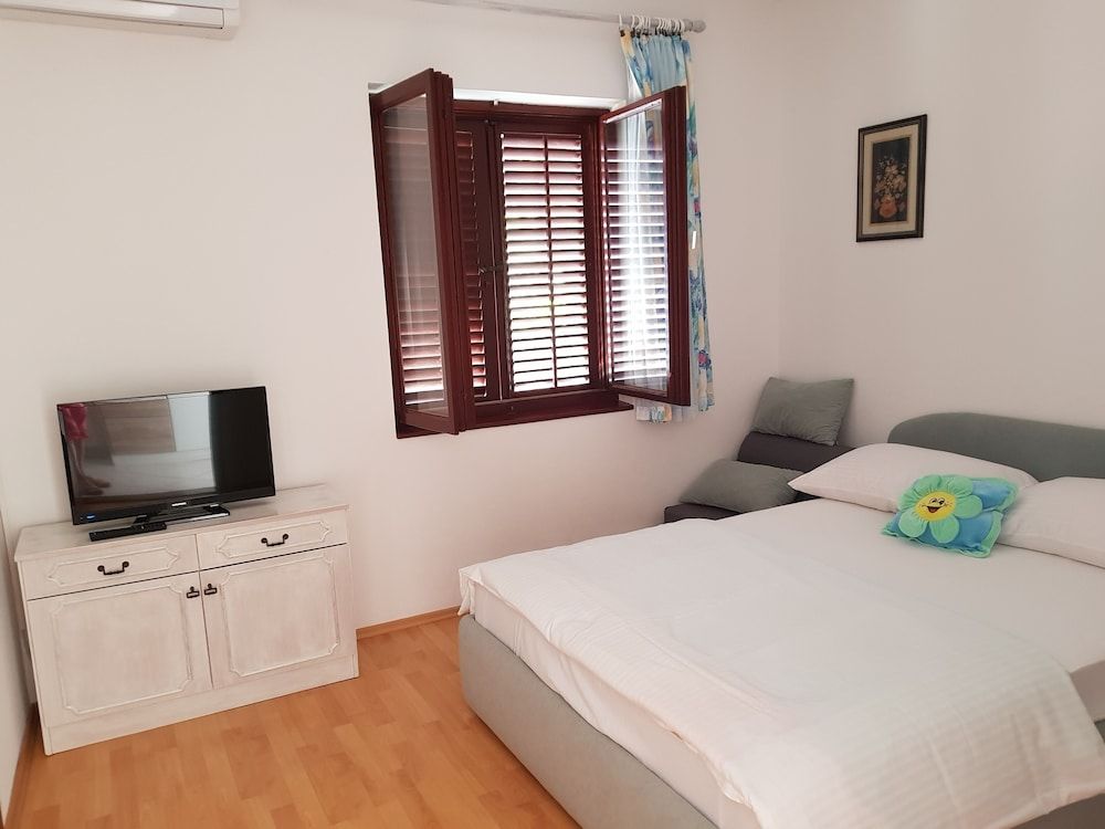 Basic Apartment