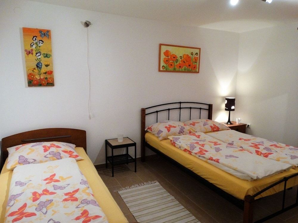 Apartment (Marijan - A1 Sasa(2+2))
