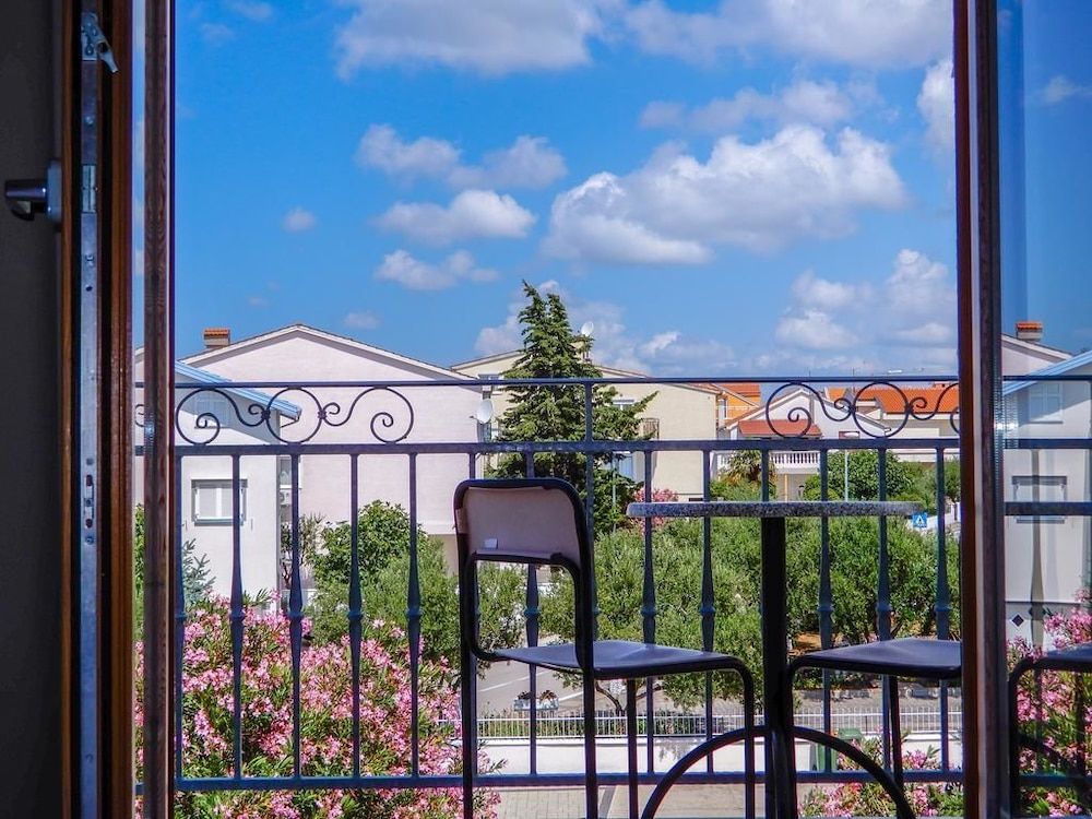 Hotel Nikola Standard Room 9