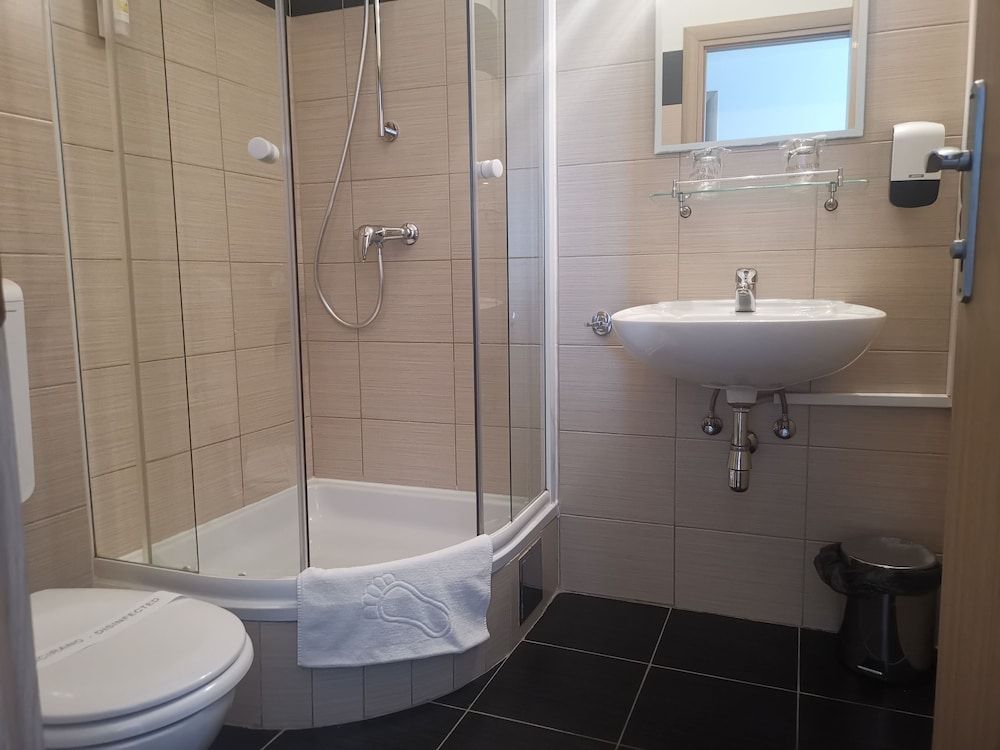 Hotel Nikola Standard Room 12