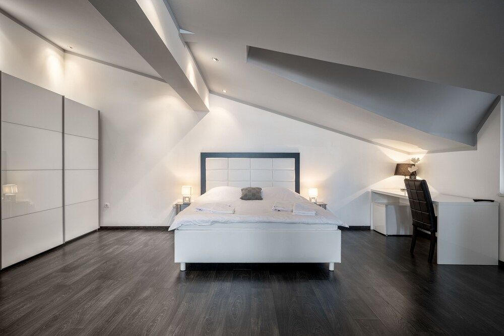 Royal Suite (4 person)