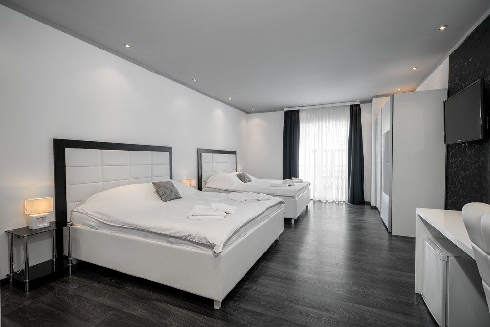 Superior Suite (5 person)