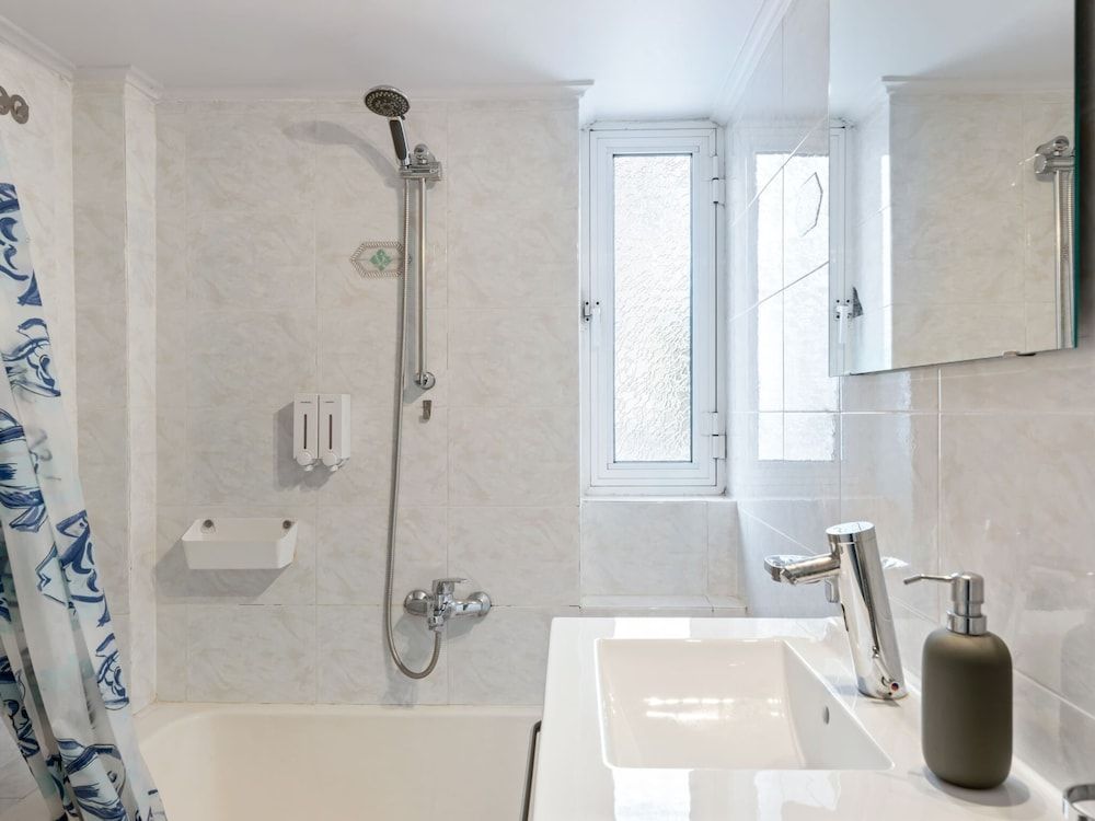 Homely Apartment in Piraeus With Balcony Apartment 16