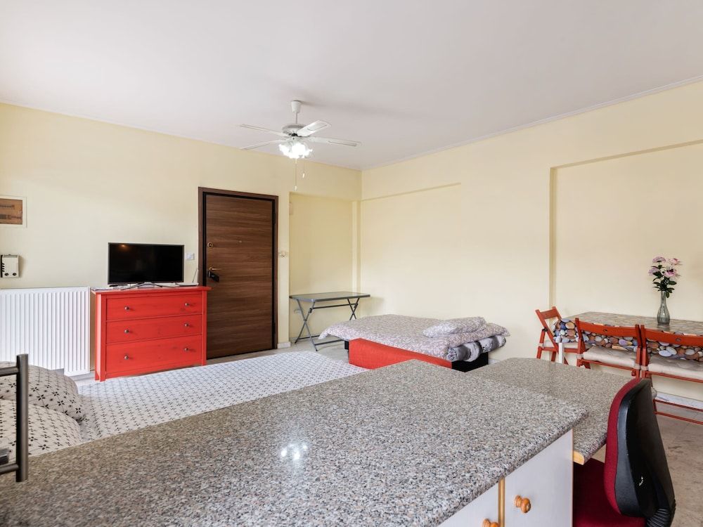 Homely Apartment in Piraeus With Balcony Apartment 12