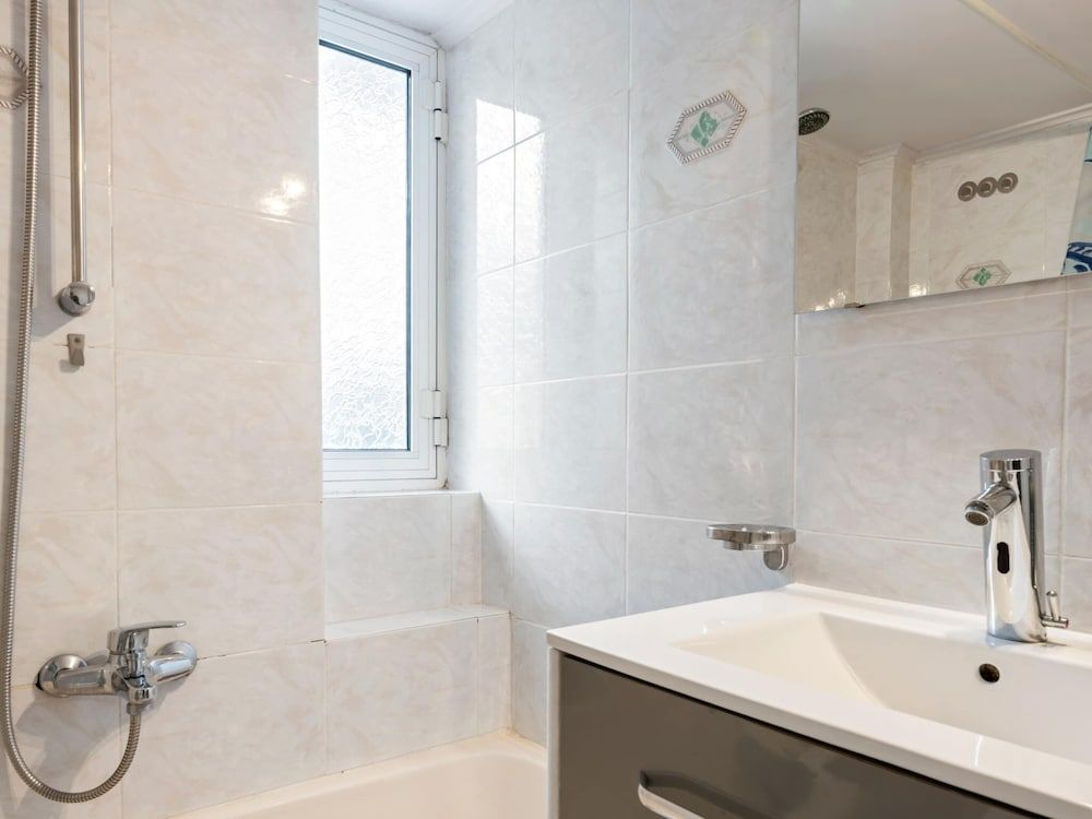 Homely Apartment in Piraeus With Balcony Apartment 15