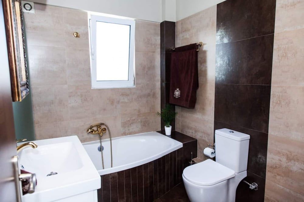 Elegant & Spacious  Apt. with Sea View Luxury Apartment 15