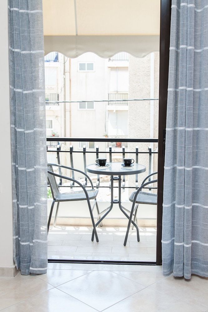 undefined Great Apartment in Piraeus 3